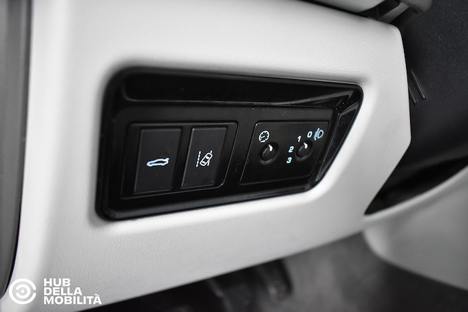 JAGUAR XE 2.0 D Turbo 180CV Prestige